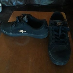 Kangaroos size 6 1/2
